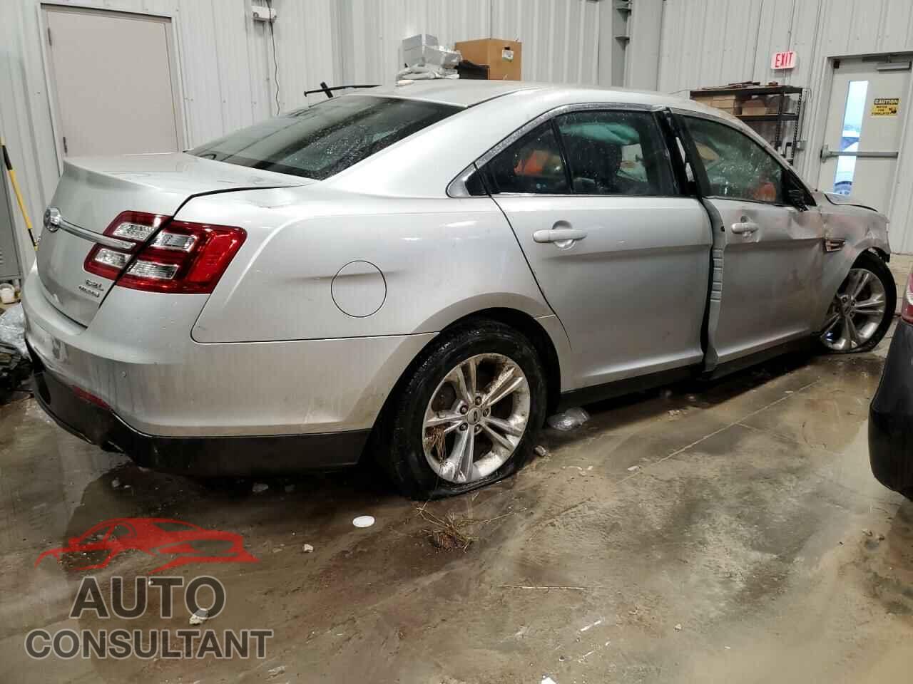 FORD TAURUS 2015 - 1FAHP2E80FG206577