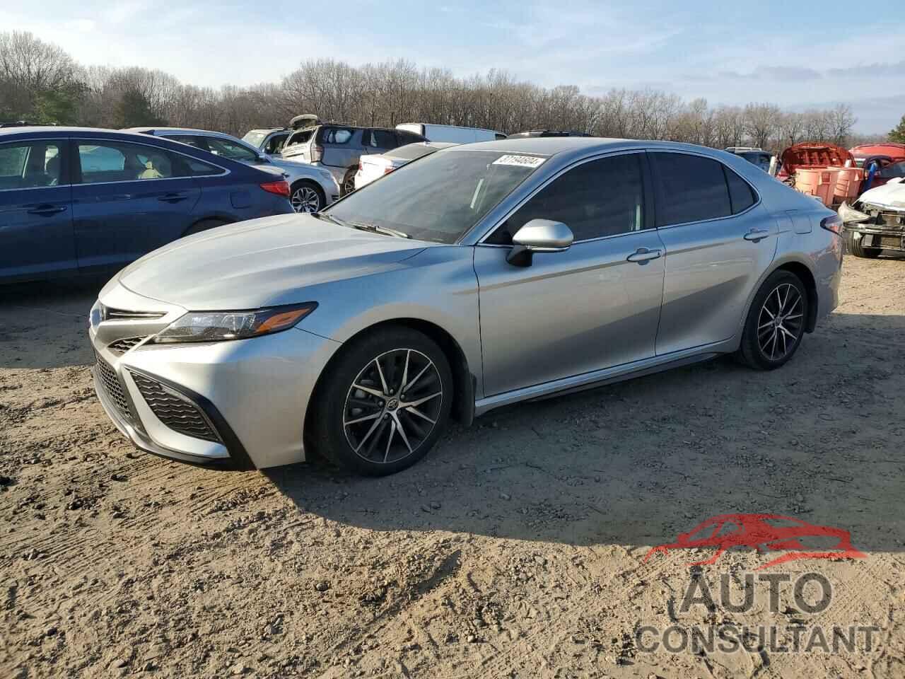 TOYOTA CAMRY 2022 - 4T1G11AK0NU651402