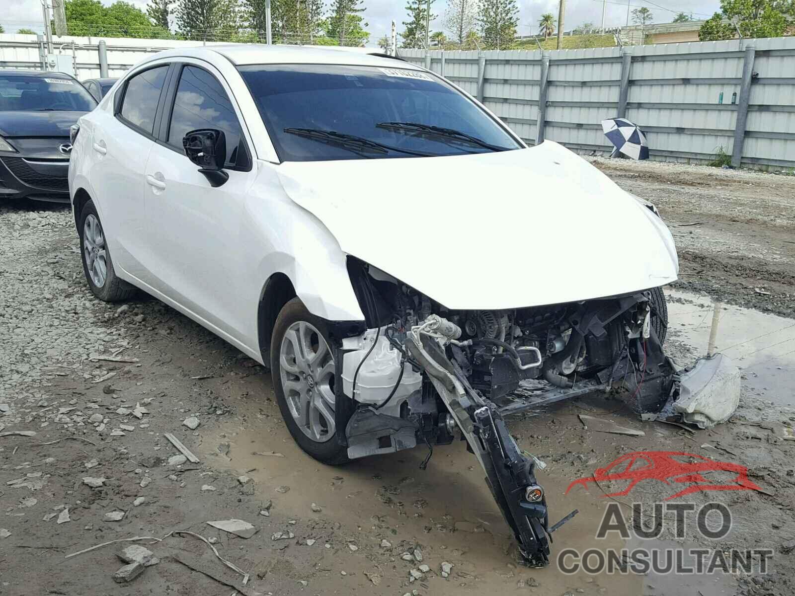 TOYOTA YARIS 2017 - 3MYDLBYV5HY175206