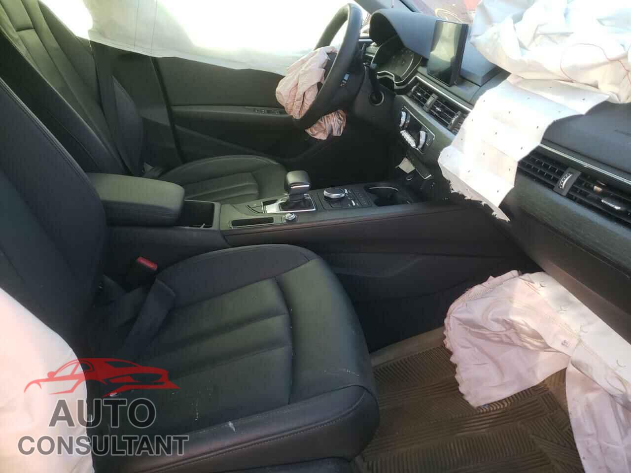 AUDI A4 2019 - WAUDNAF43KA030347