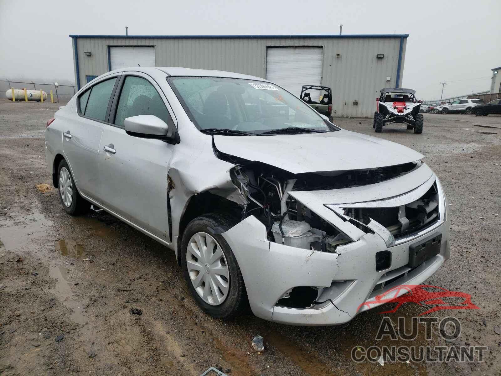 NISSAN VERSA 2017 - 3N1CN7AP1HL870439