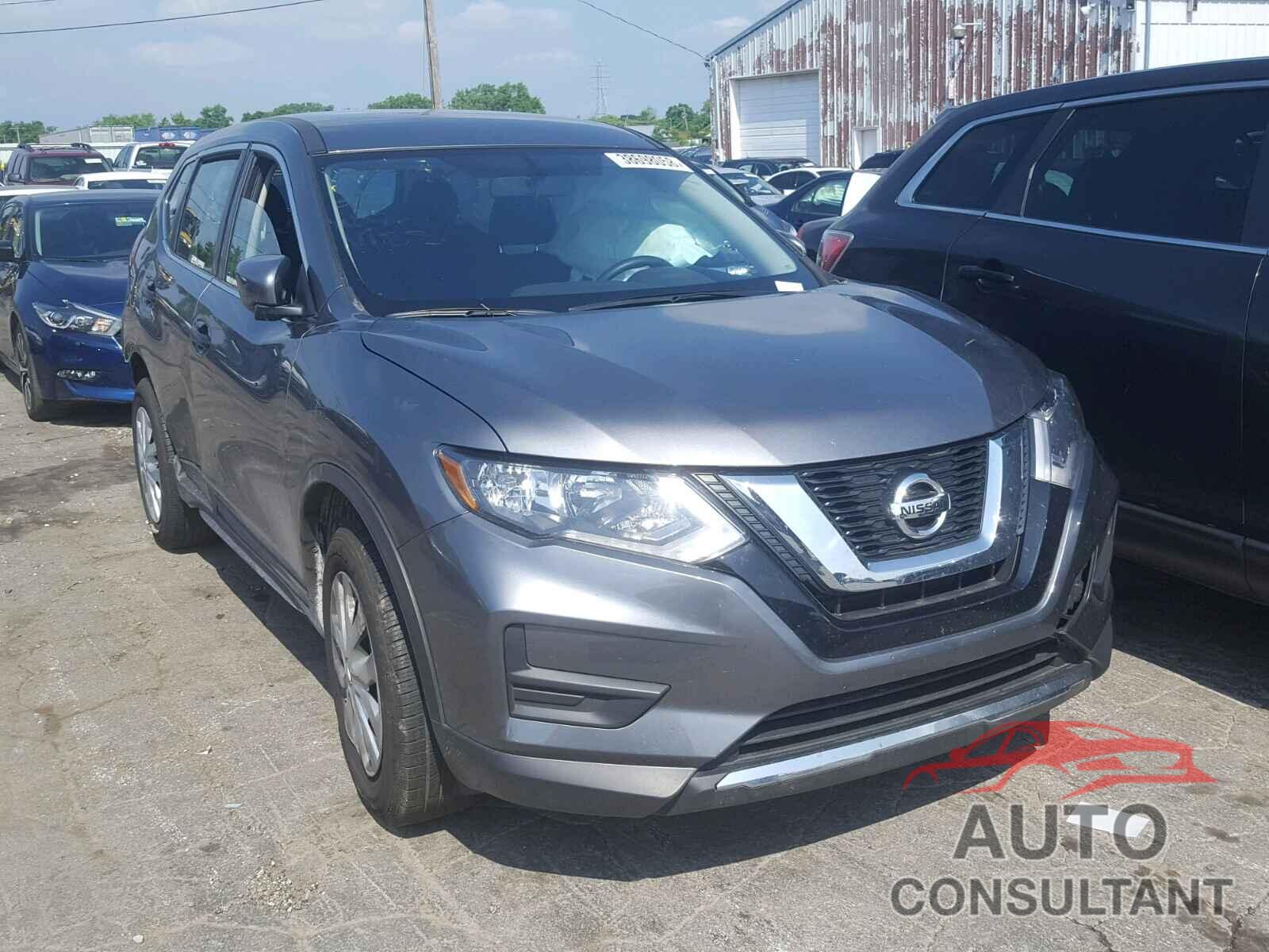 NISSAN ROGUE S 2017 - KNMAT2MT5HP567139