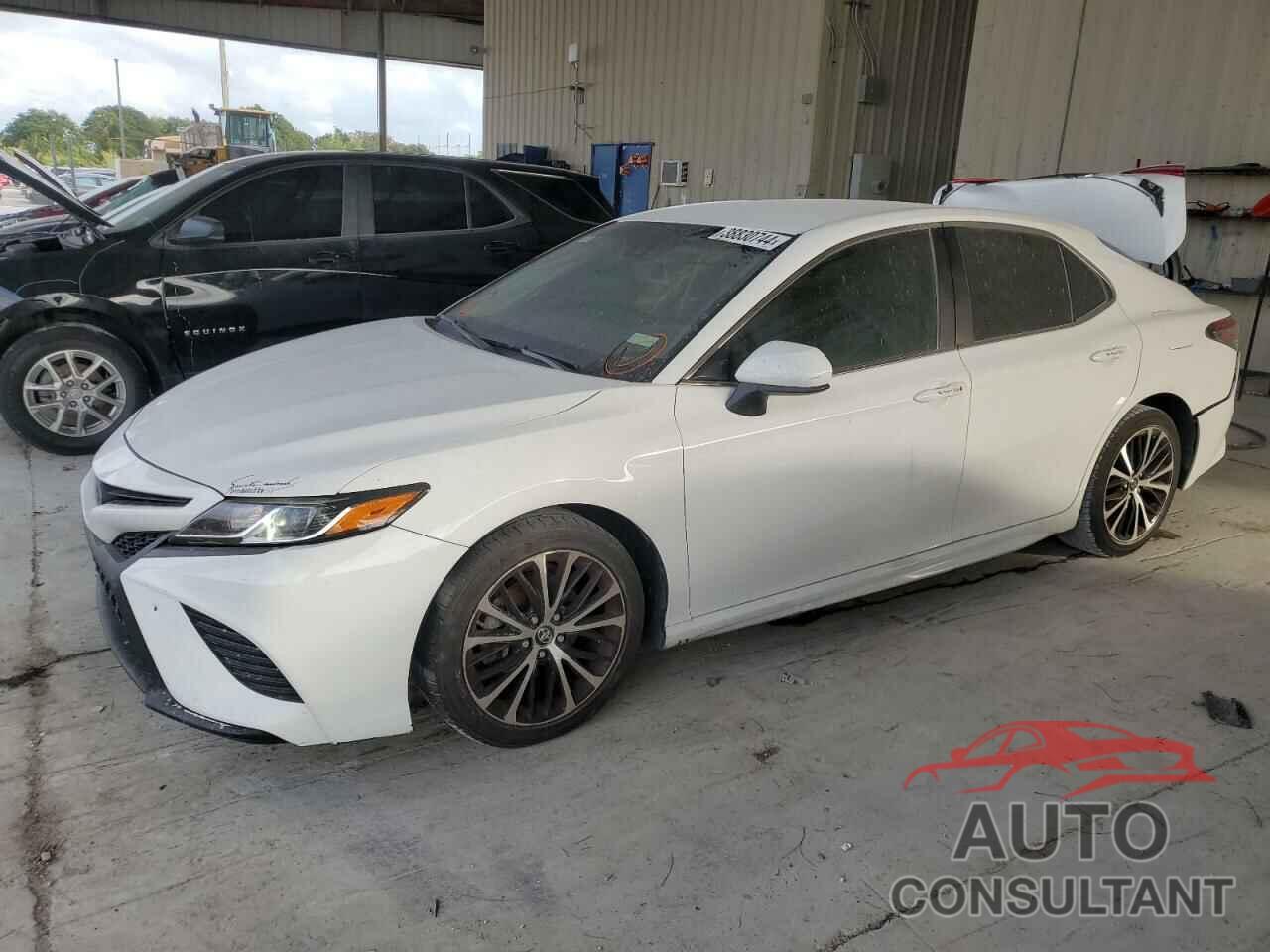 TOYOTA CAMRY 2018 - 4T1B11HK6JU530528