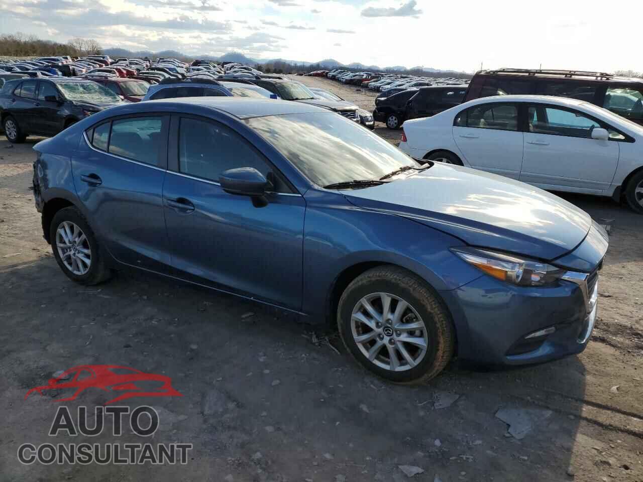 MAZDA 3 2018 - 3MZBN1U76JM180796