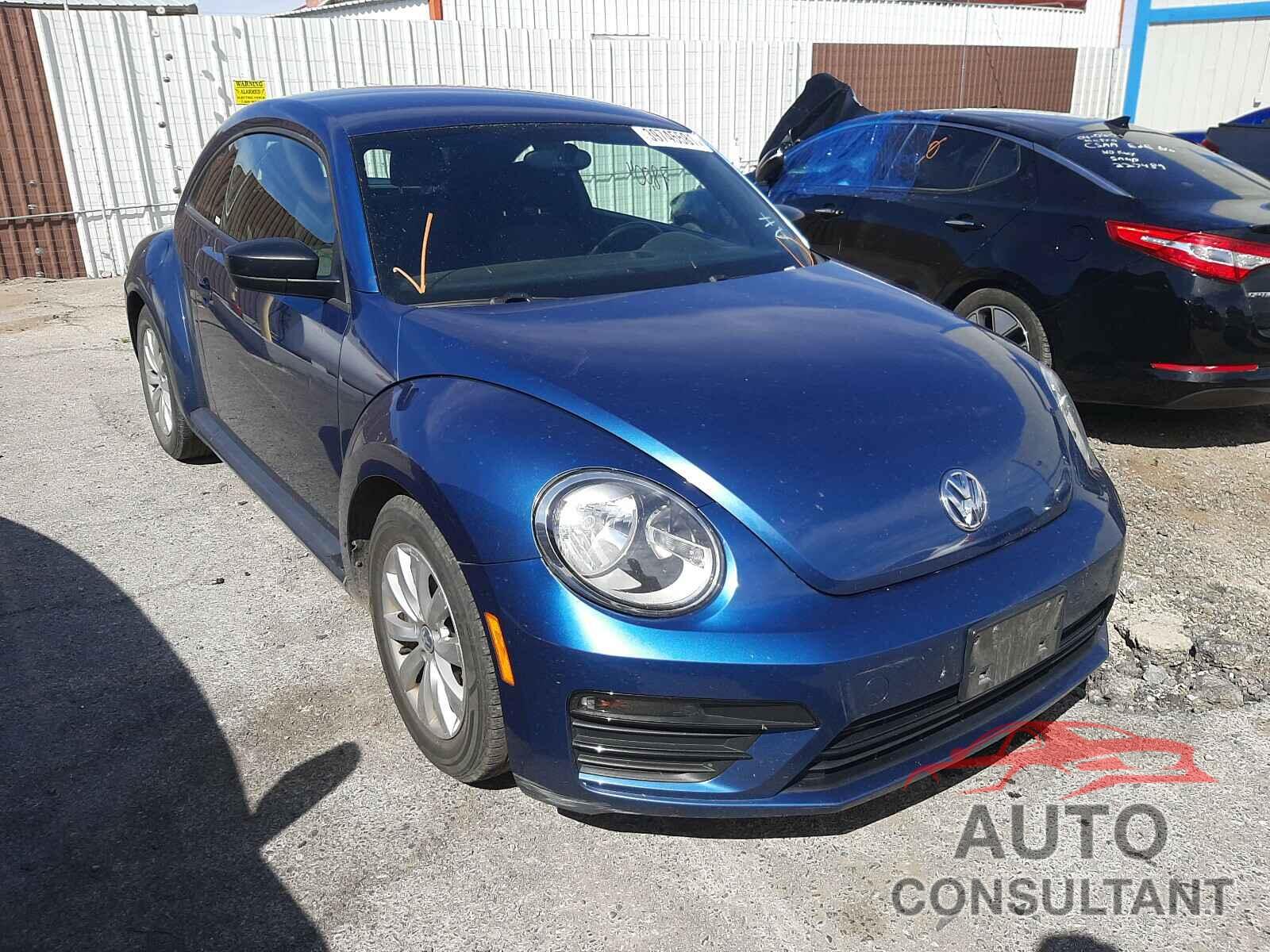 VOLKSWAGEN BEETLE 2018 - 3VWFD7AT6JM704103