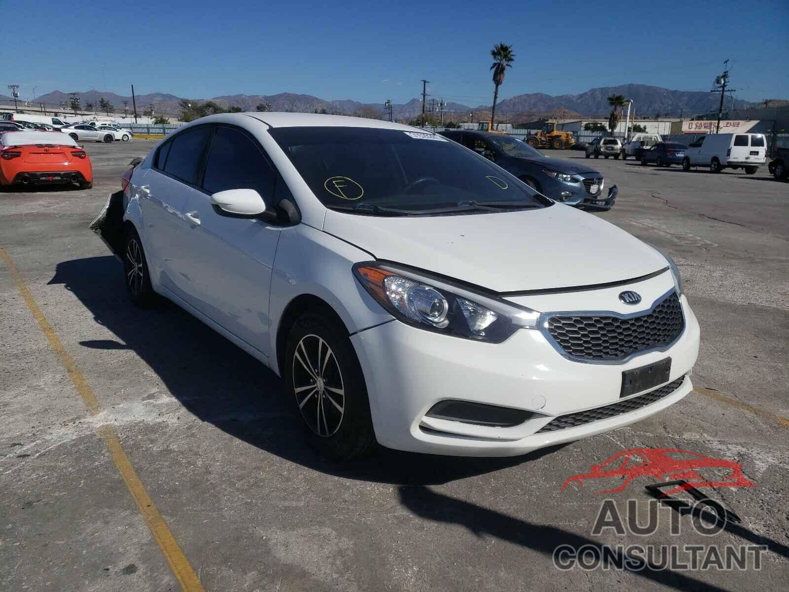 KIA FORTE 2016 - KNAFK4A6XG5618547