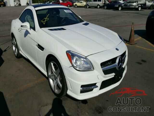 MERCEDES-BENZ SLK300 2016 - WDDPK3JA5GF116499