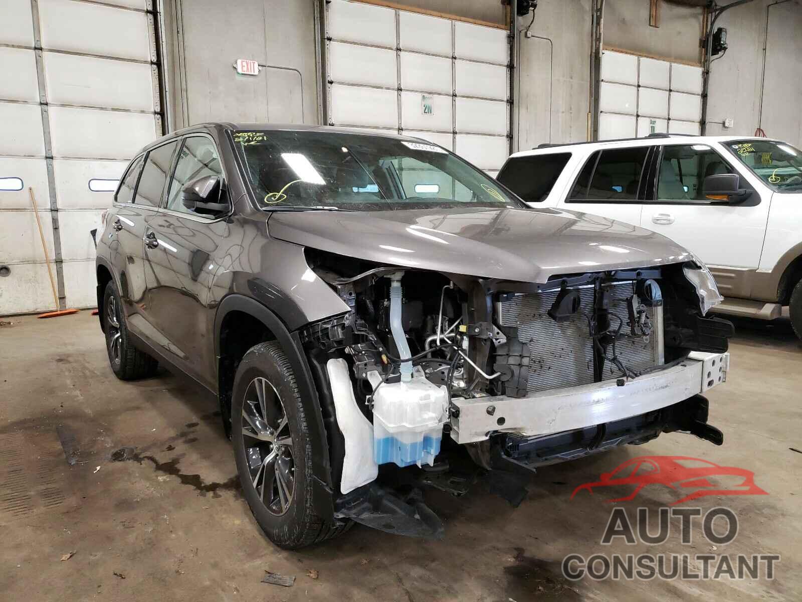 TOYOTA HIGHLANDER 2019 - 5TDBZRFH0KS701637