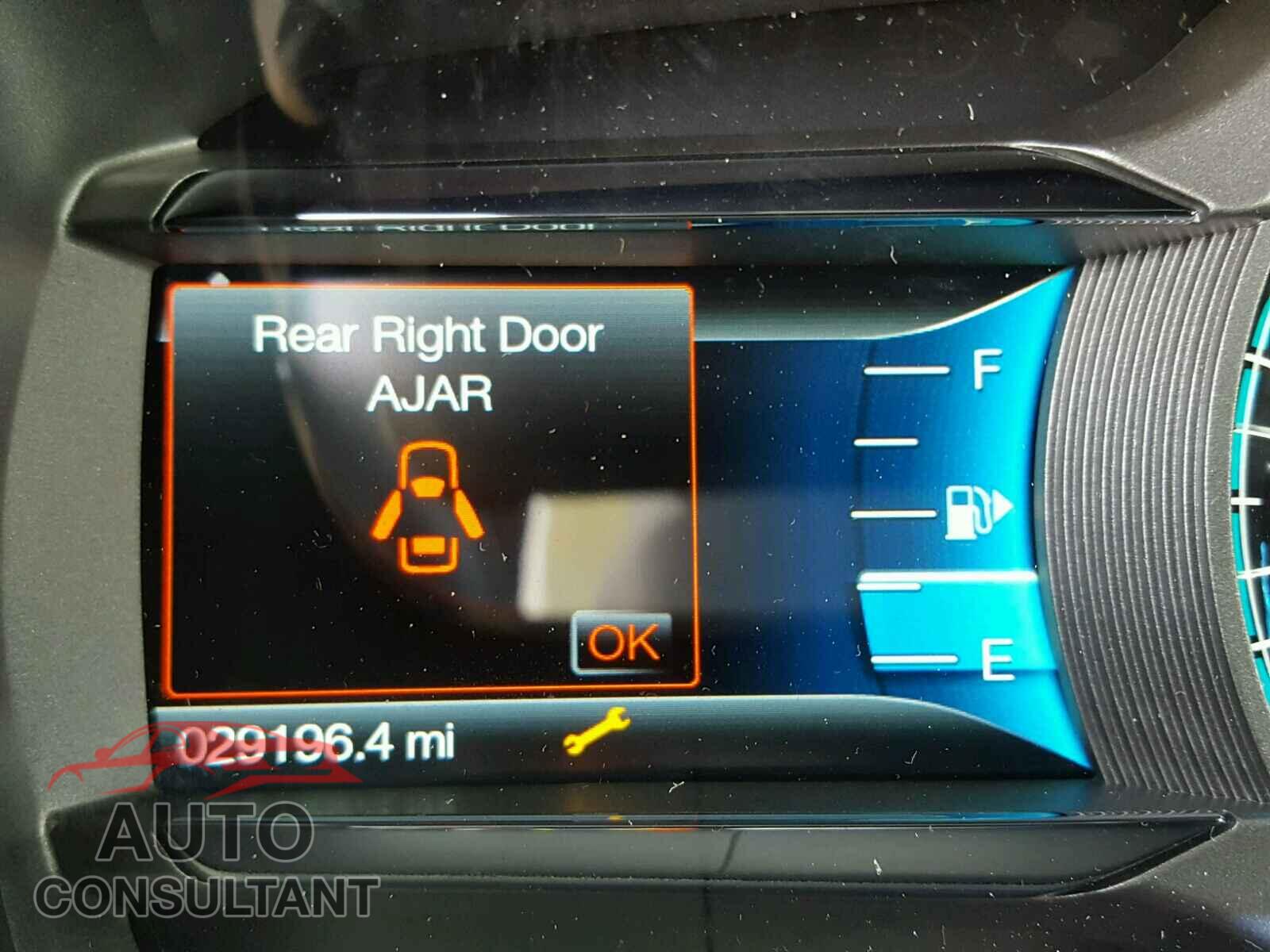 FORD TAURUS 2017 - 1FAHP2F81HG104383