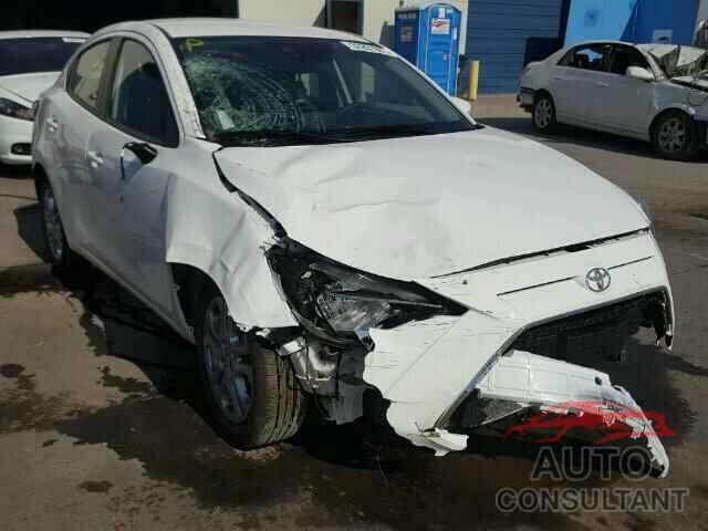 TOYOTA YARIS 2017 - 3MYDLBYV7HY156415