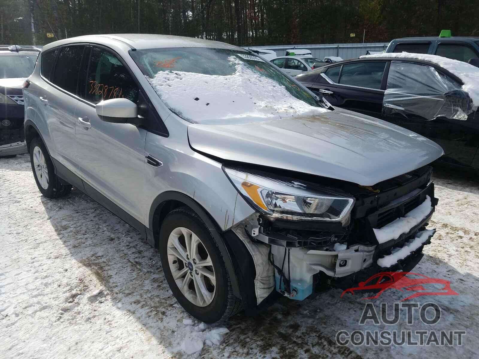 FORD ESCAPE 2017 - 1FMCU9GD9HUE84037