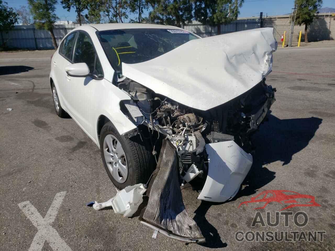 KIA FORTE 2018 - 3KPFK4A77JE256619