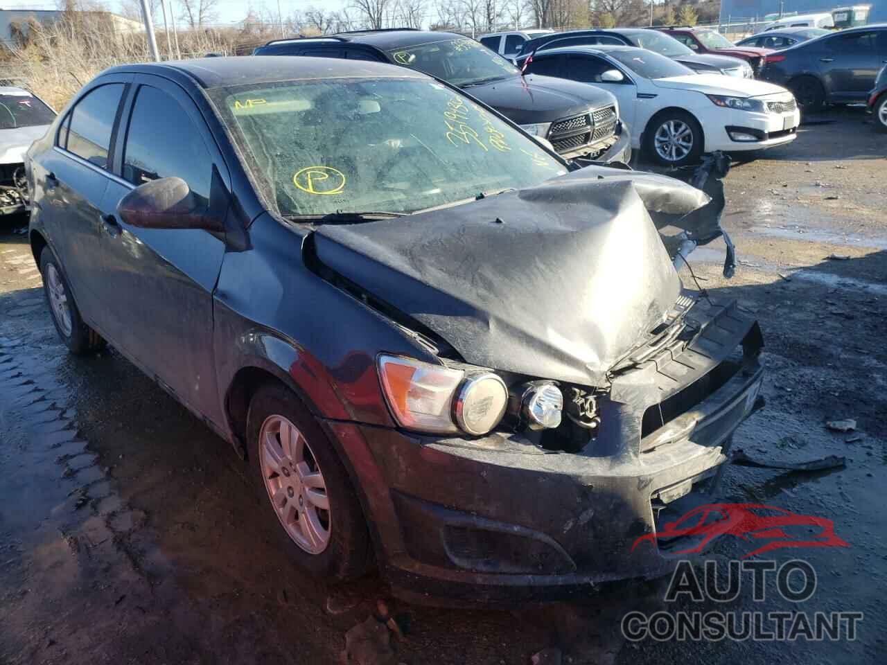 CHEVROLET SONIC 2016 - 1G1JC5SH4G4181093