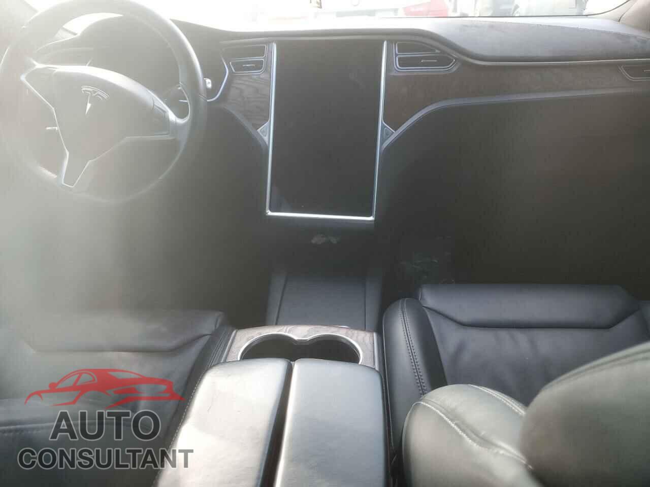 TESLA MODEL S 2017 - 5YJSA1E16HF193121