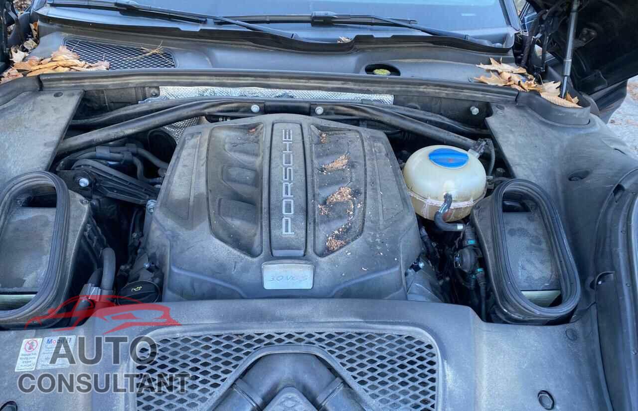 PORSCHE MACAN 2016 - WP1AB2A58GLB45735
