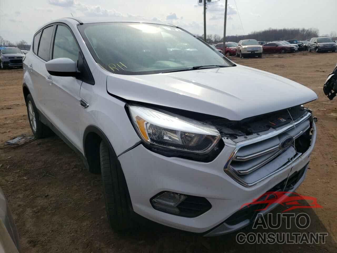 FORD ESCAPE 2017 - 1FMCU0G95HUB91937