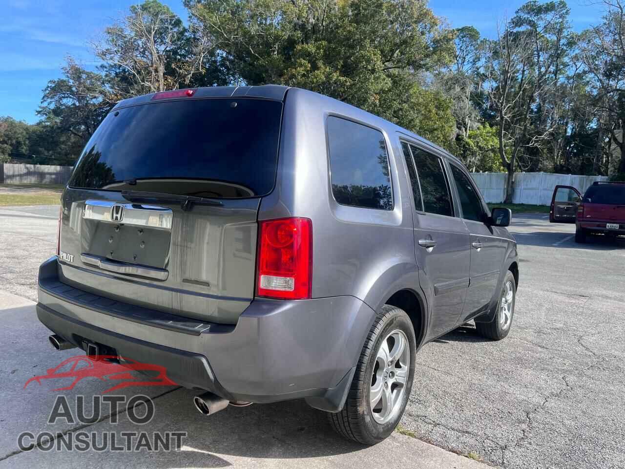 HONDA PILOT 2015 - 5FNYF3H53FB025620