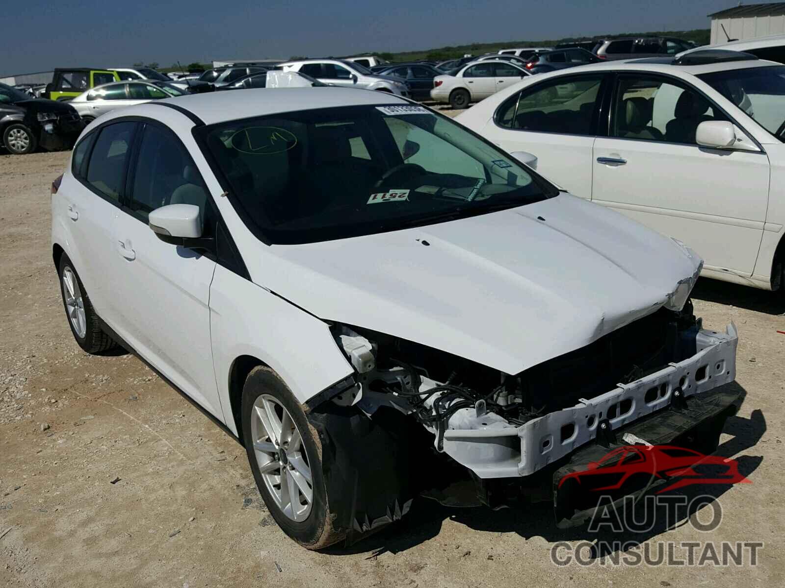FORD FOCUS 2015 - 1FADP3K28FL244795