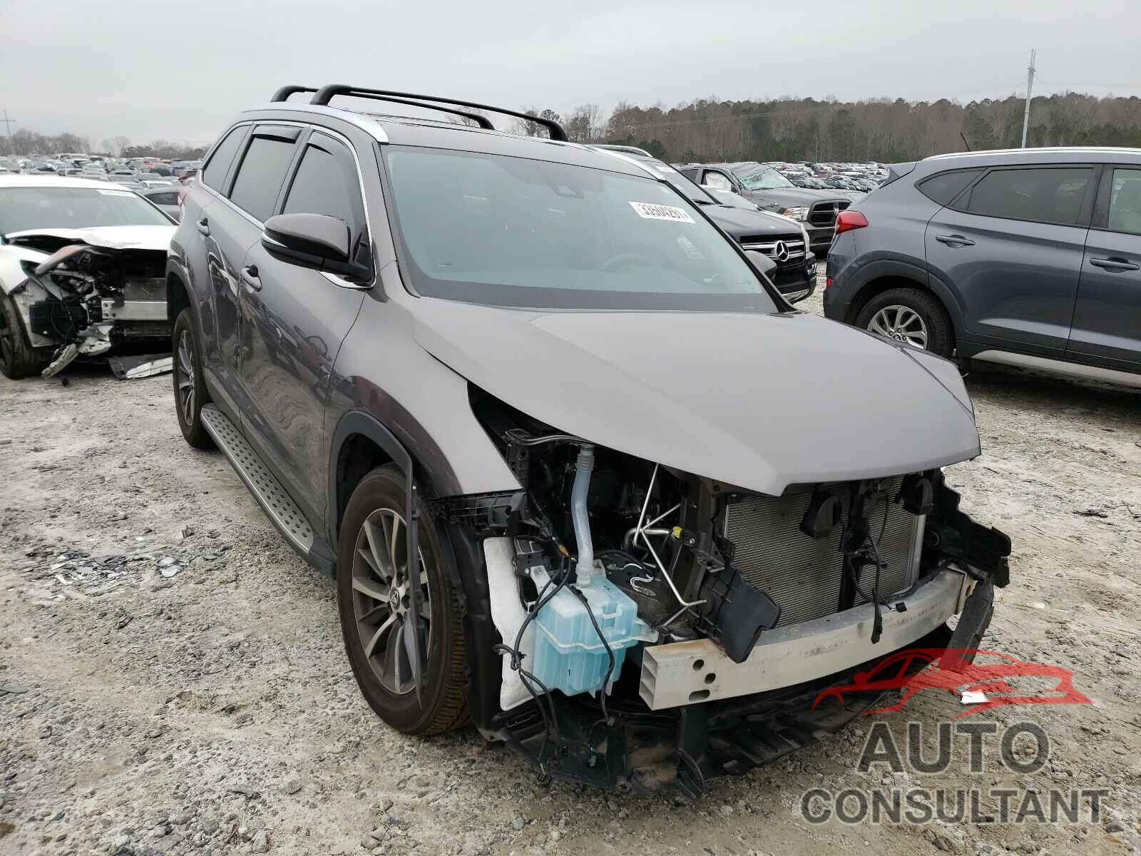 TOYOTA HIGHLANDER 2019 - 5TDKZRFH5KS315294