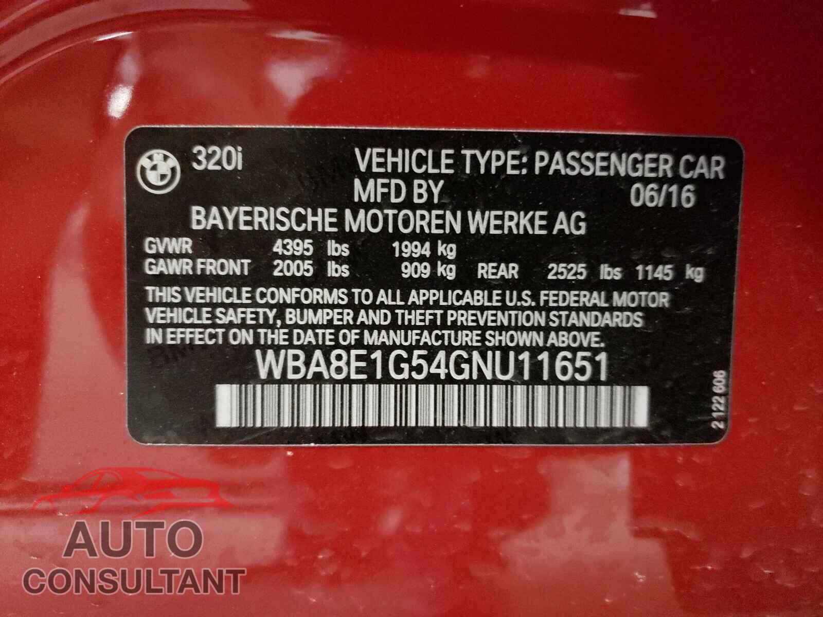 BMW 3 SERIES 2016 - WBA8E1G54GNU11651