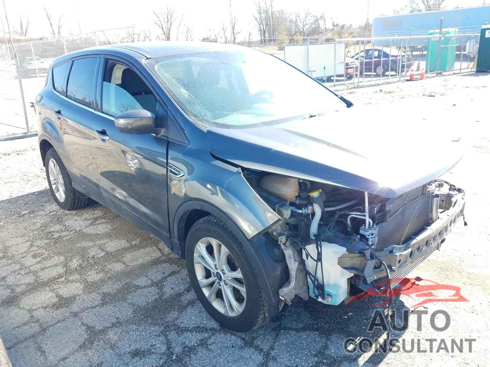 FORD ESCAPE 2017 - 1FMCU0G94HUB67449