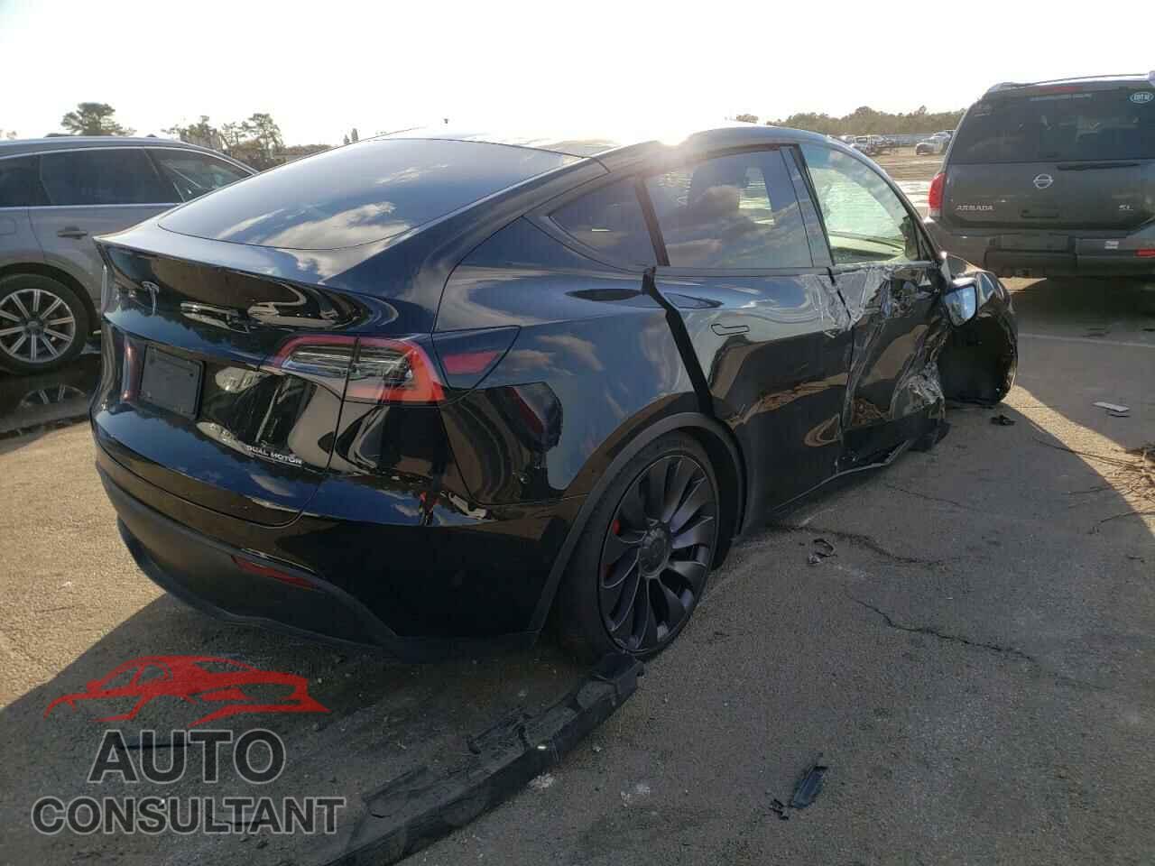 TESLA MODEL Y 2021 - 5YJYGDEF1MF083982