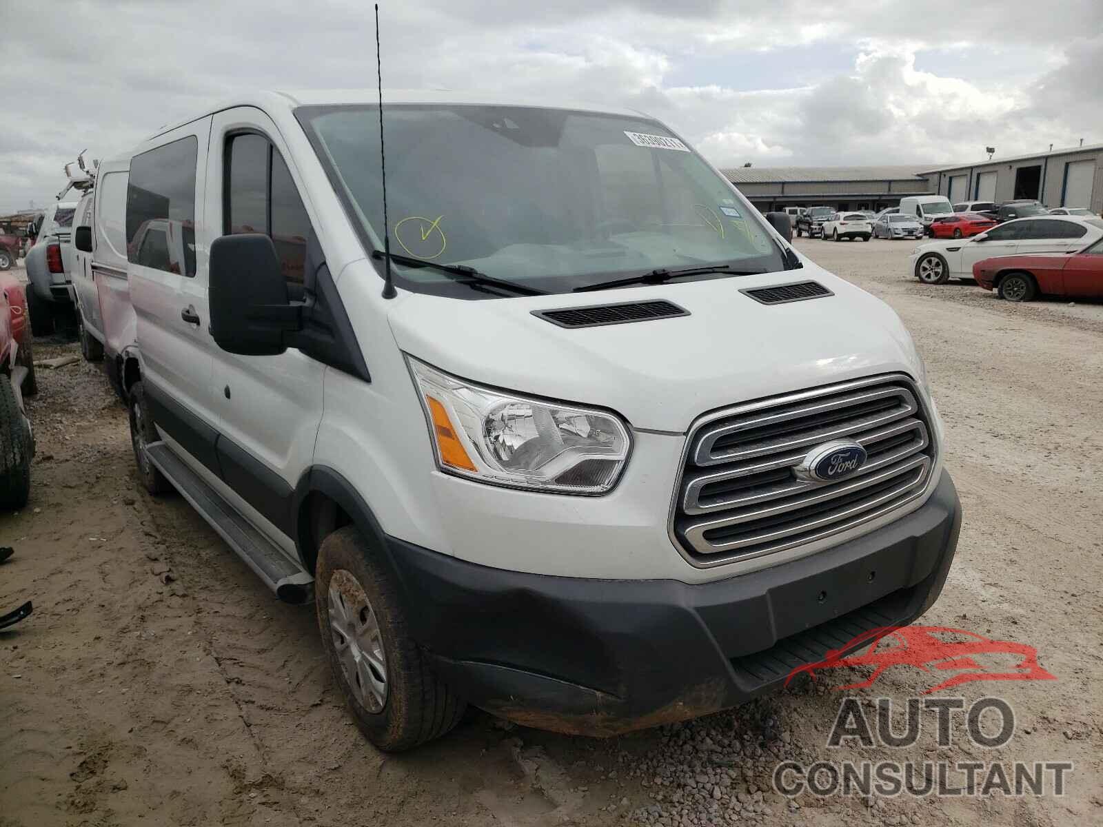 FORD TRANSIT CO 2017 - 1FTYR1YM0HKA99988