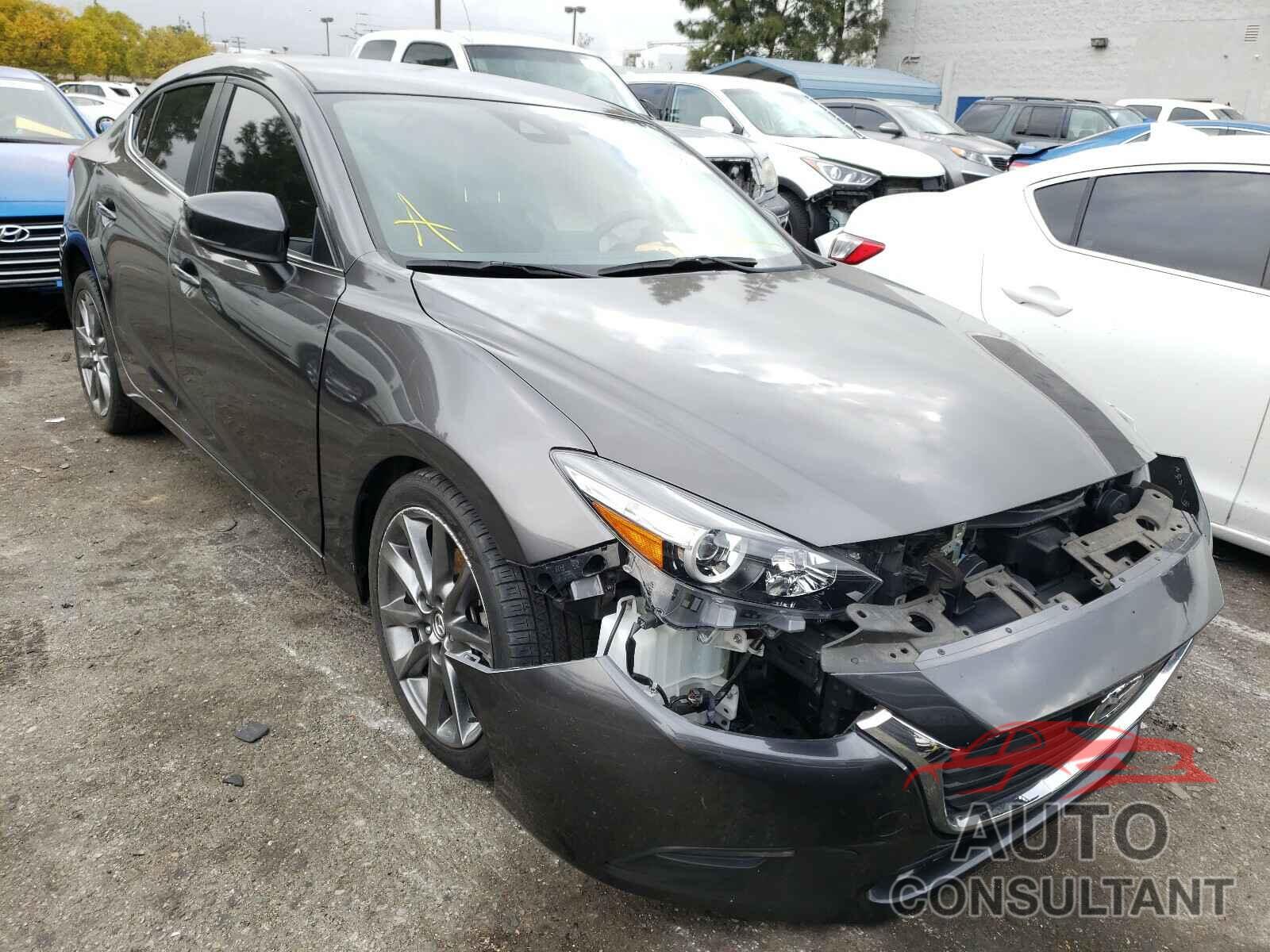 MAZDA 3 2018 - 3MZBN1V36JM272860