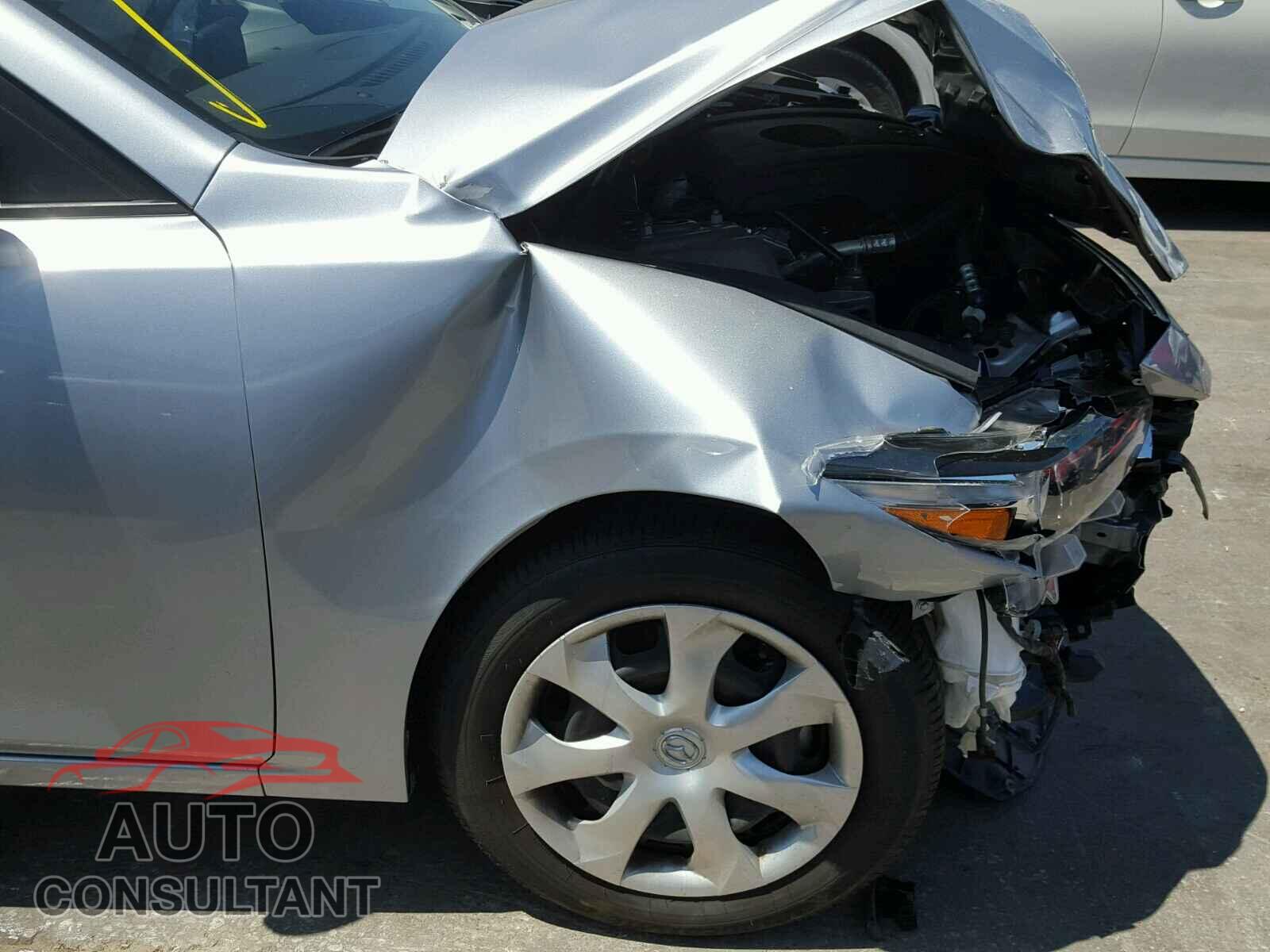 MAZDA 3 2017 - 3MZBN1U71HM157940