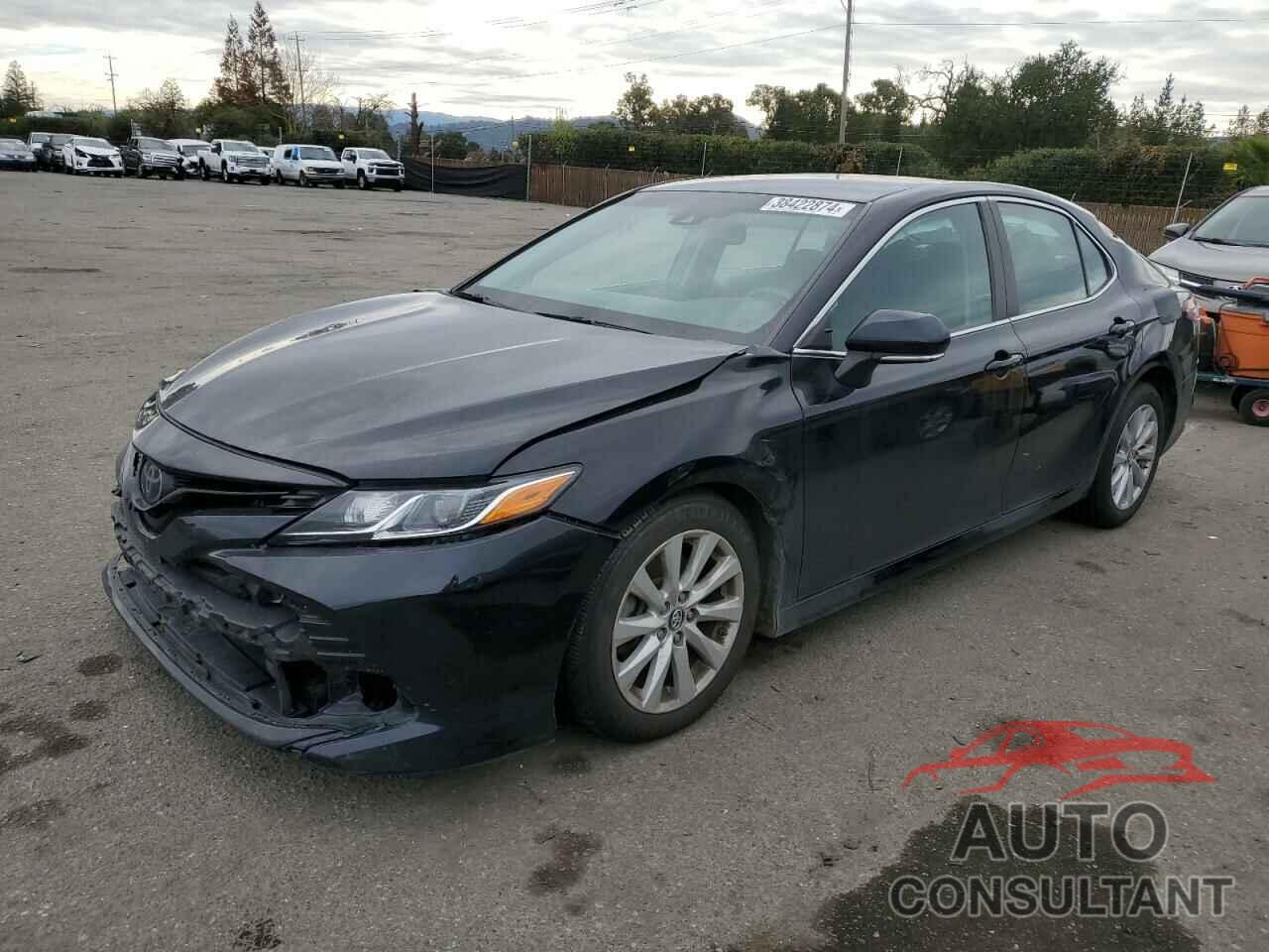 TOYOTA CAMRY 2018 - 4T1B11HK8JU065864