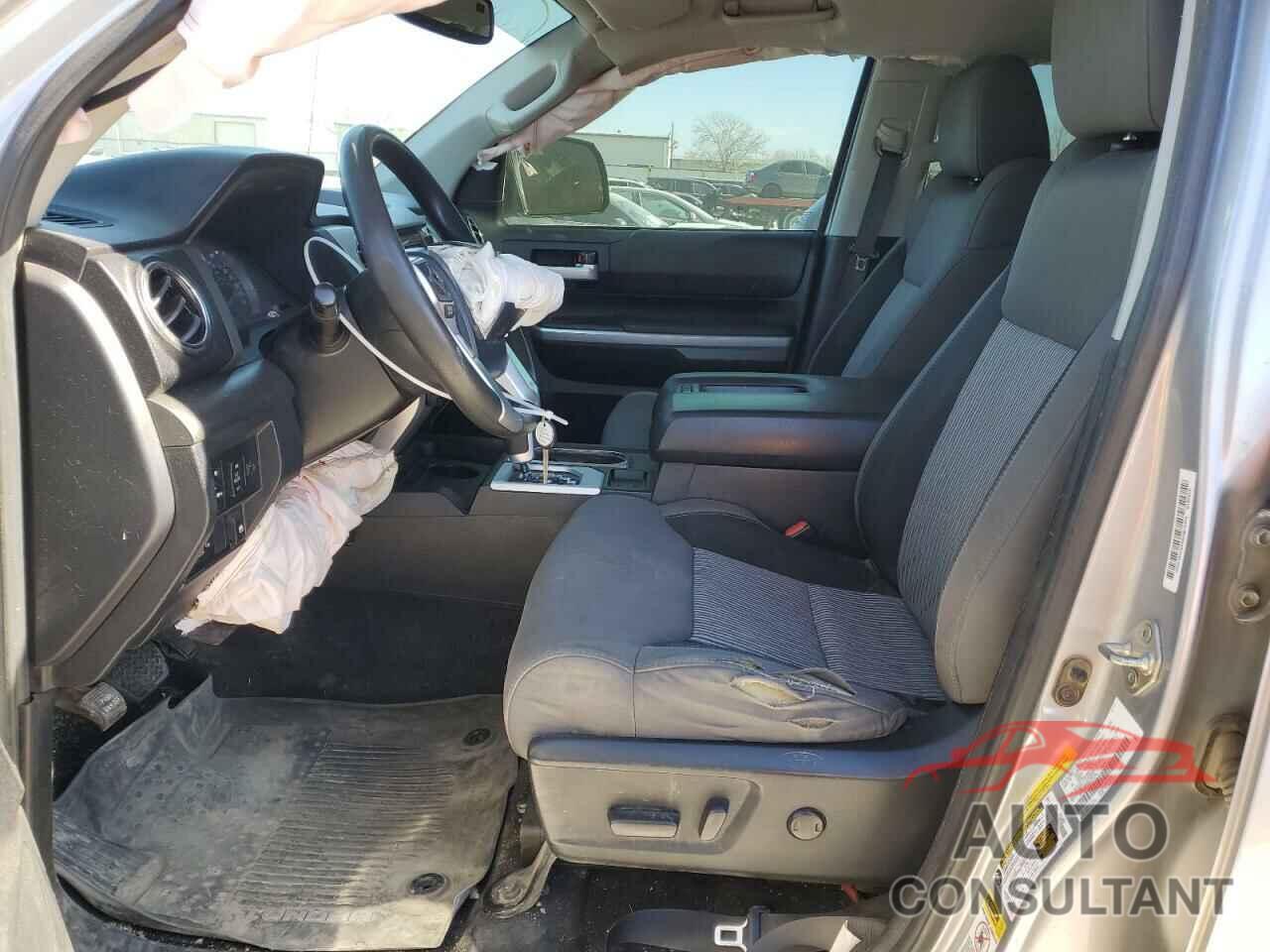 TOYOTA TUNDRA 2017 - 5TFDW5F16HX621274