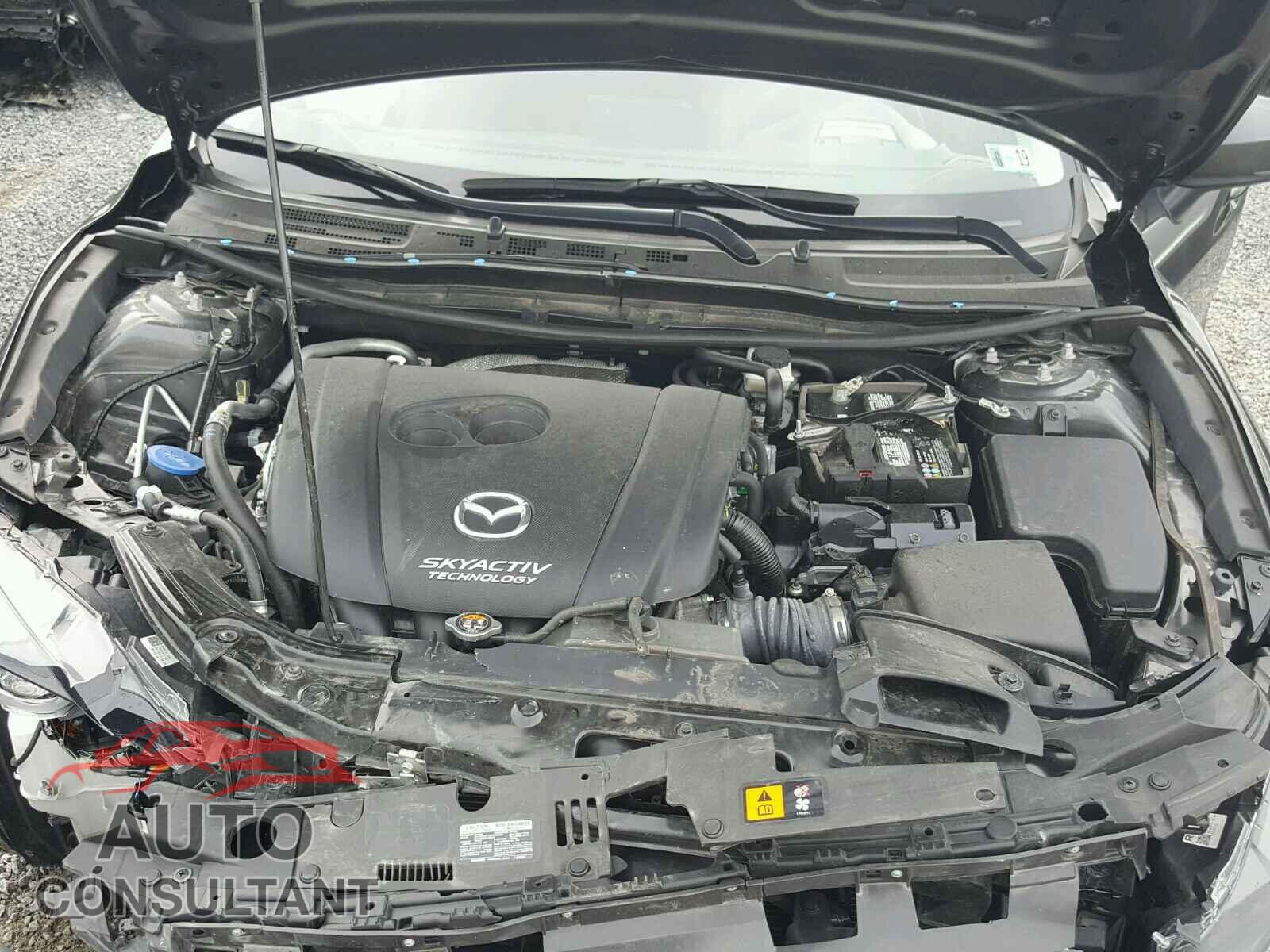 MAZDA 3 2017 - 3MZBN1W34HM136736