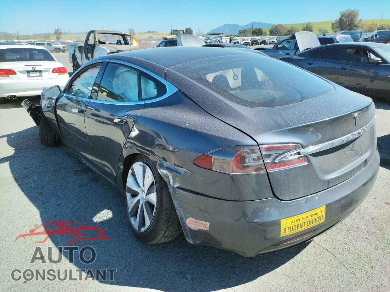 TESLA MODEL S 2020 - 5YJSA1E23LF400033