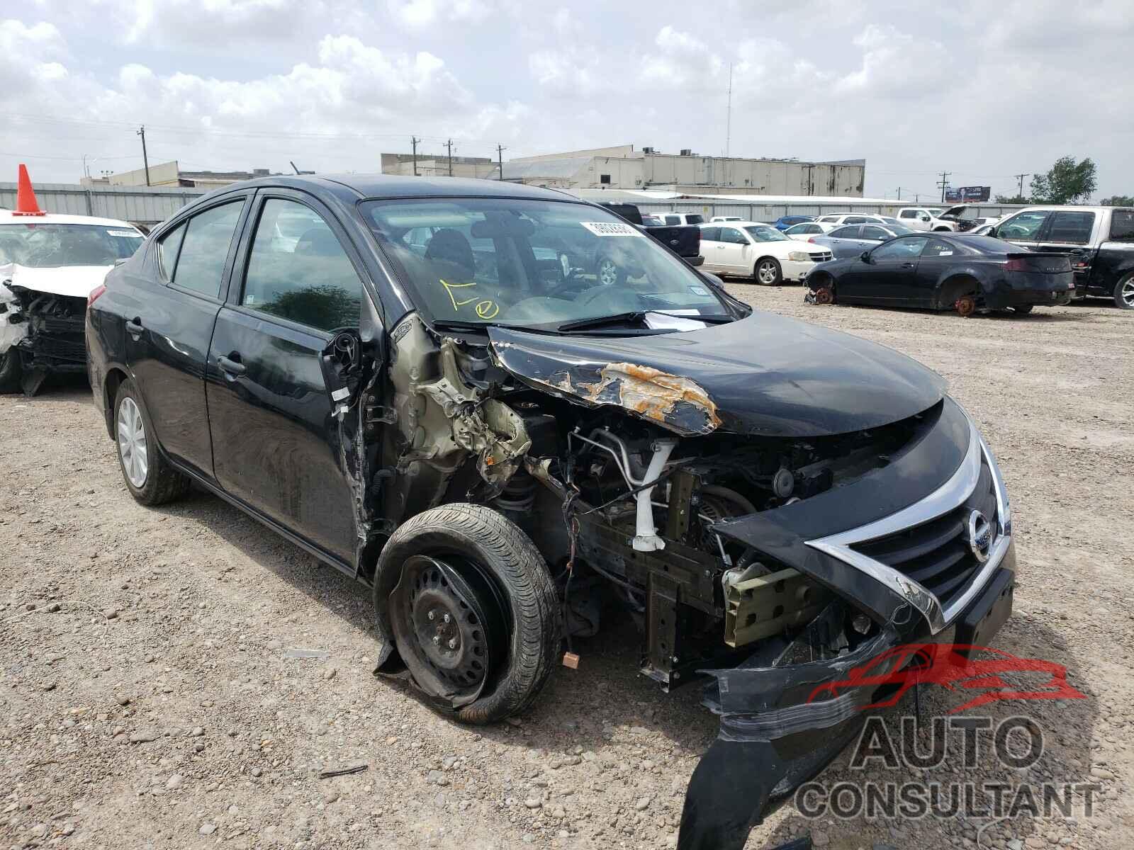 NISSAN VERSA 2018 - 3N1CN7AP3JL806957