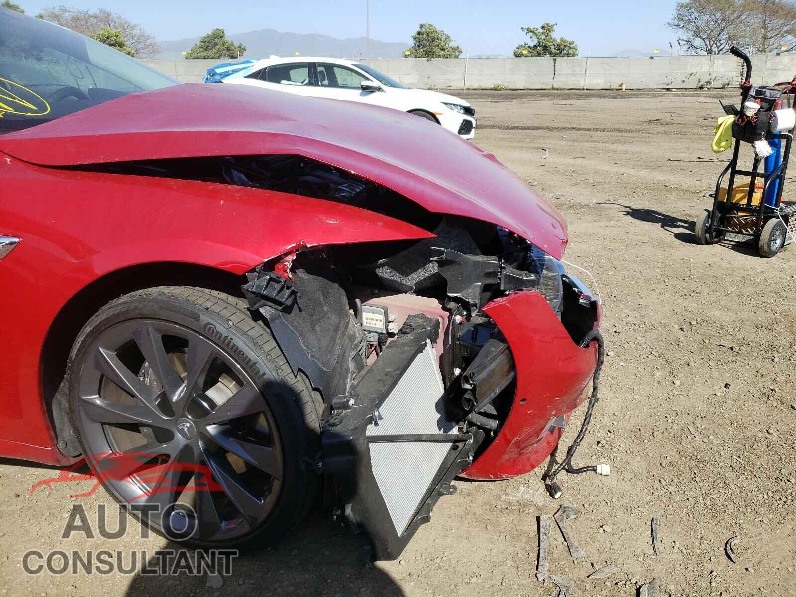 TESLA MODEL S 2019 - 5YJSA1E22KF307065