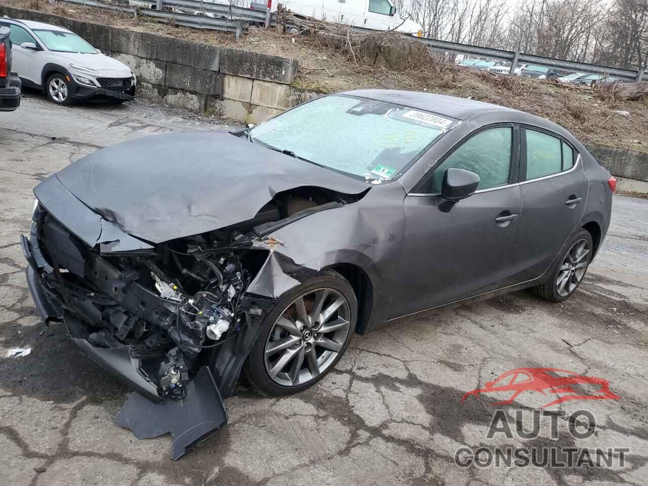 MAZDA 3 2018 - 3MZBN1W36JM235970