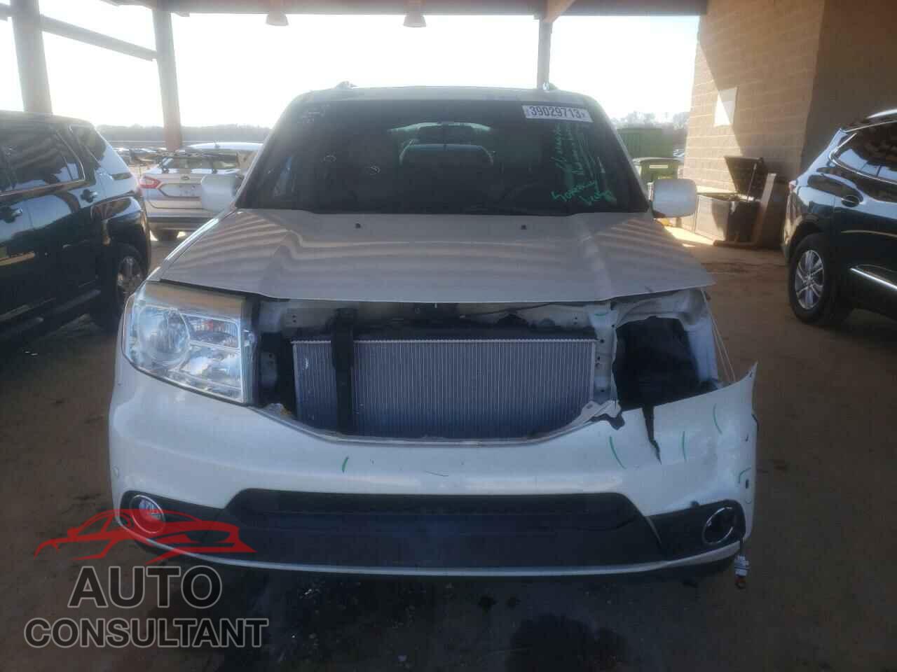 HONDA PILOT 2015 - 5FNYF4H93FB047531