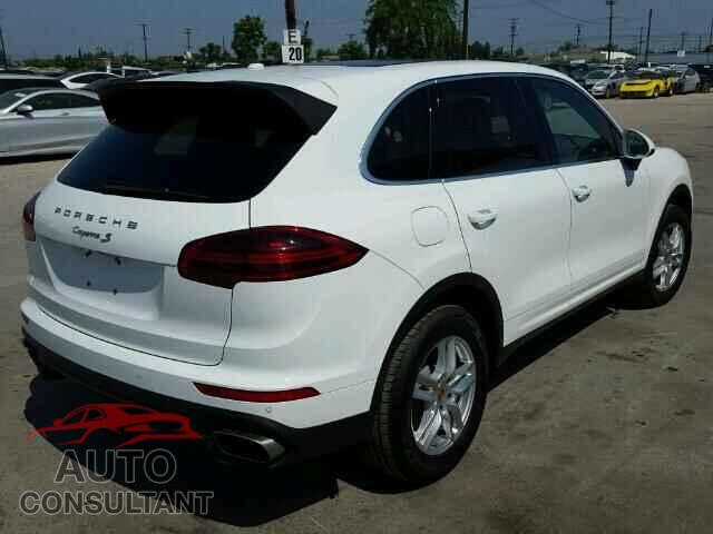 PORSCHE CAYENNE 2016 - WP1AA2A21GKA12443