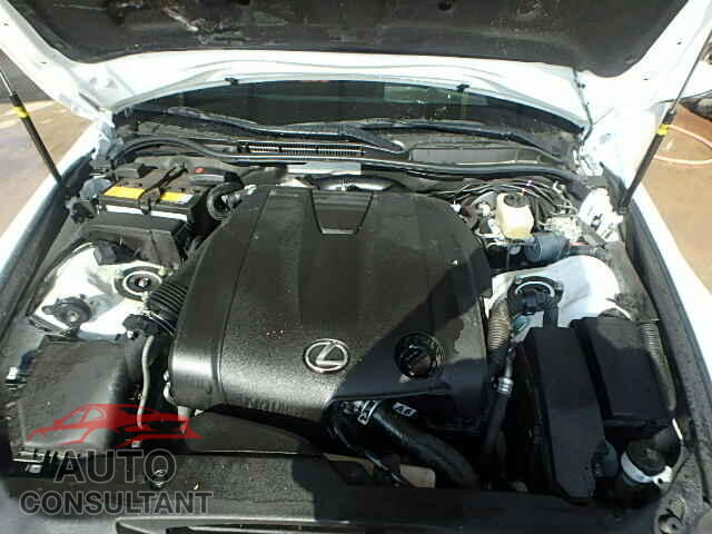 LEXUS IS250 2015 - JTHBF1D28F5065004