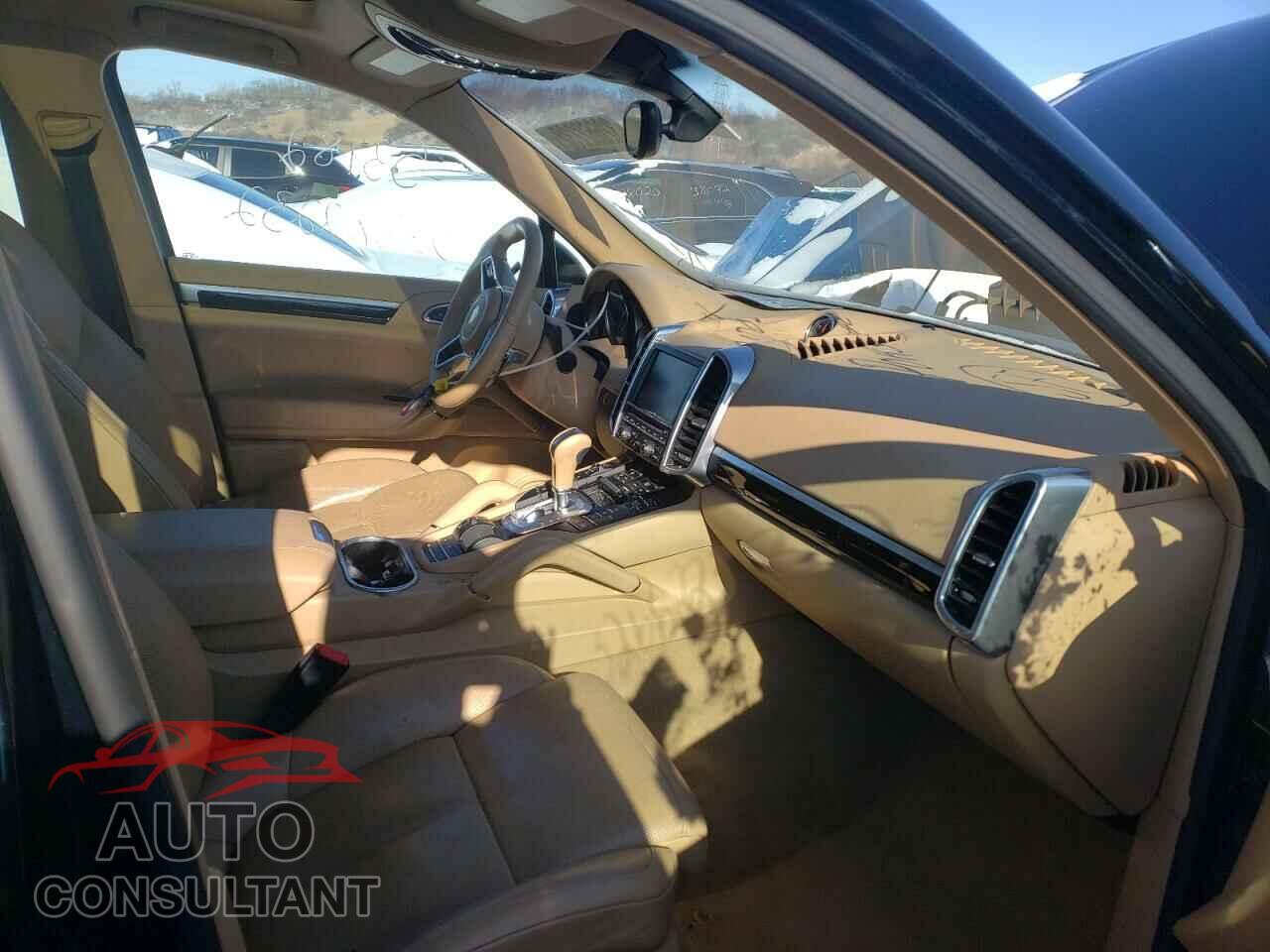 PORSCHE CAYENNE 2016 - WP1AA2A25GLA10950