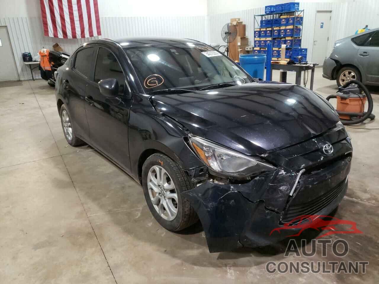 TOYOTA YARIS 2017 - 3MYDLBYV7HY196297