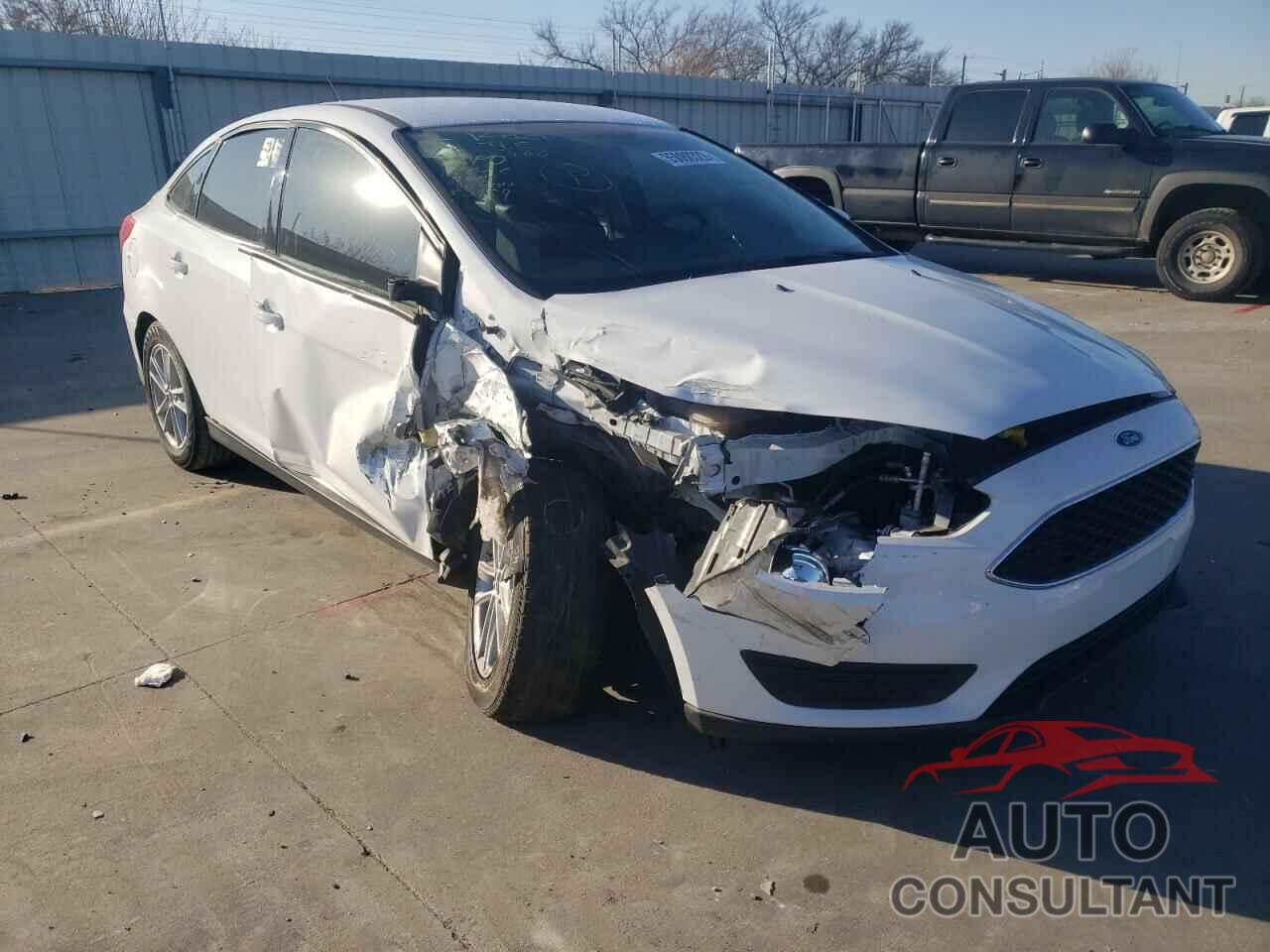FORD FOCUS 2018 - 1FADP3F25JL251447