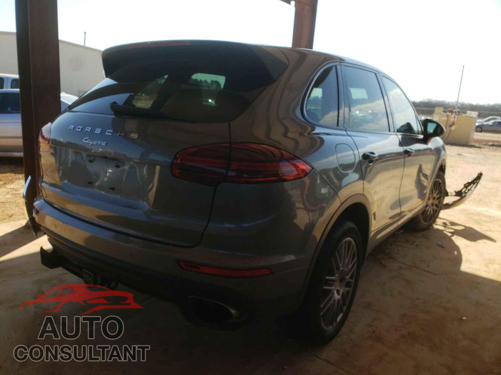 PORSCHE CAYENNE 2016 - WP1AA2A22GKA15321
