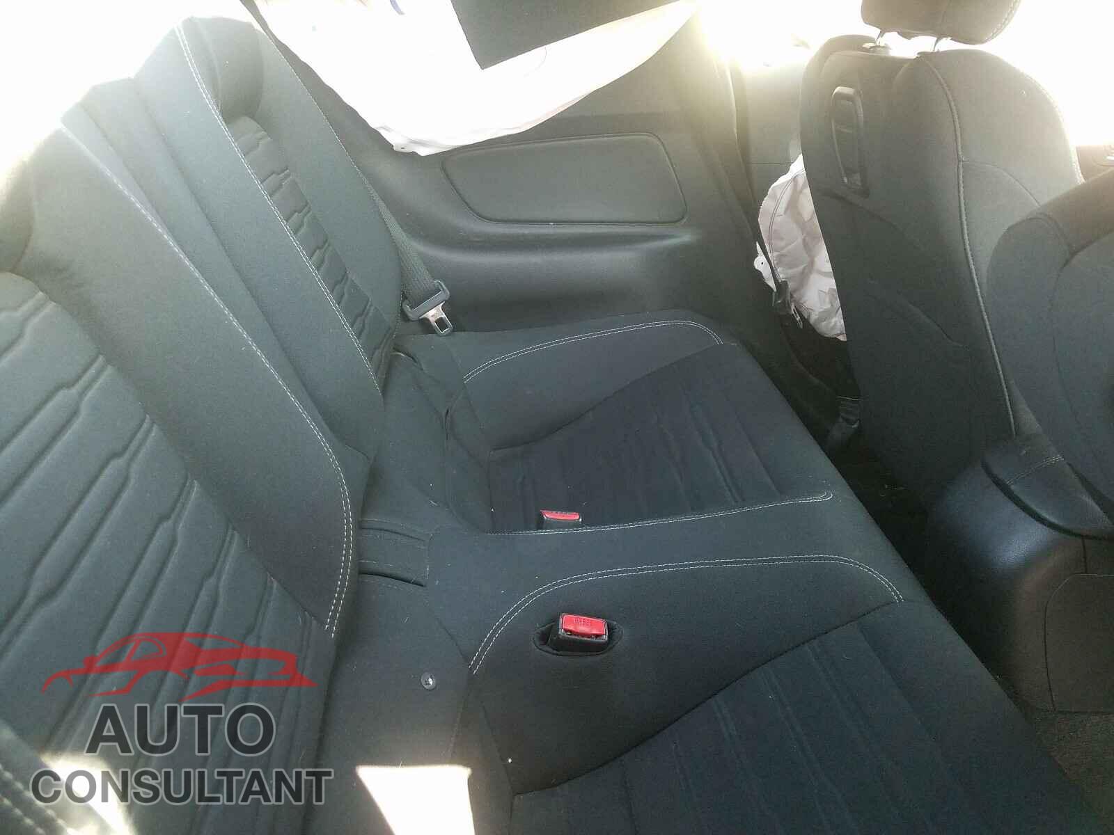 FORD MUSTANG 2017 - 1FA6P8TH3H5262637