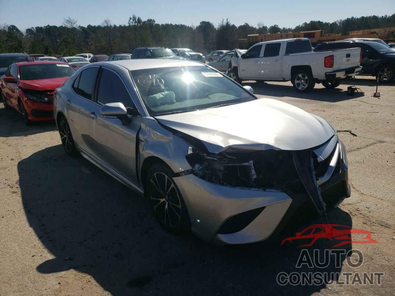 TOYOTA CAMRY 2018 - 4T1B11HK0JU535420