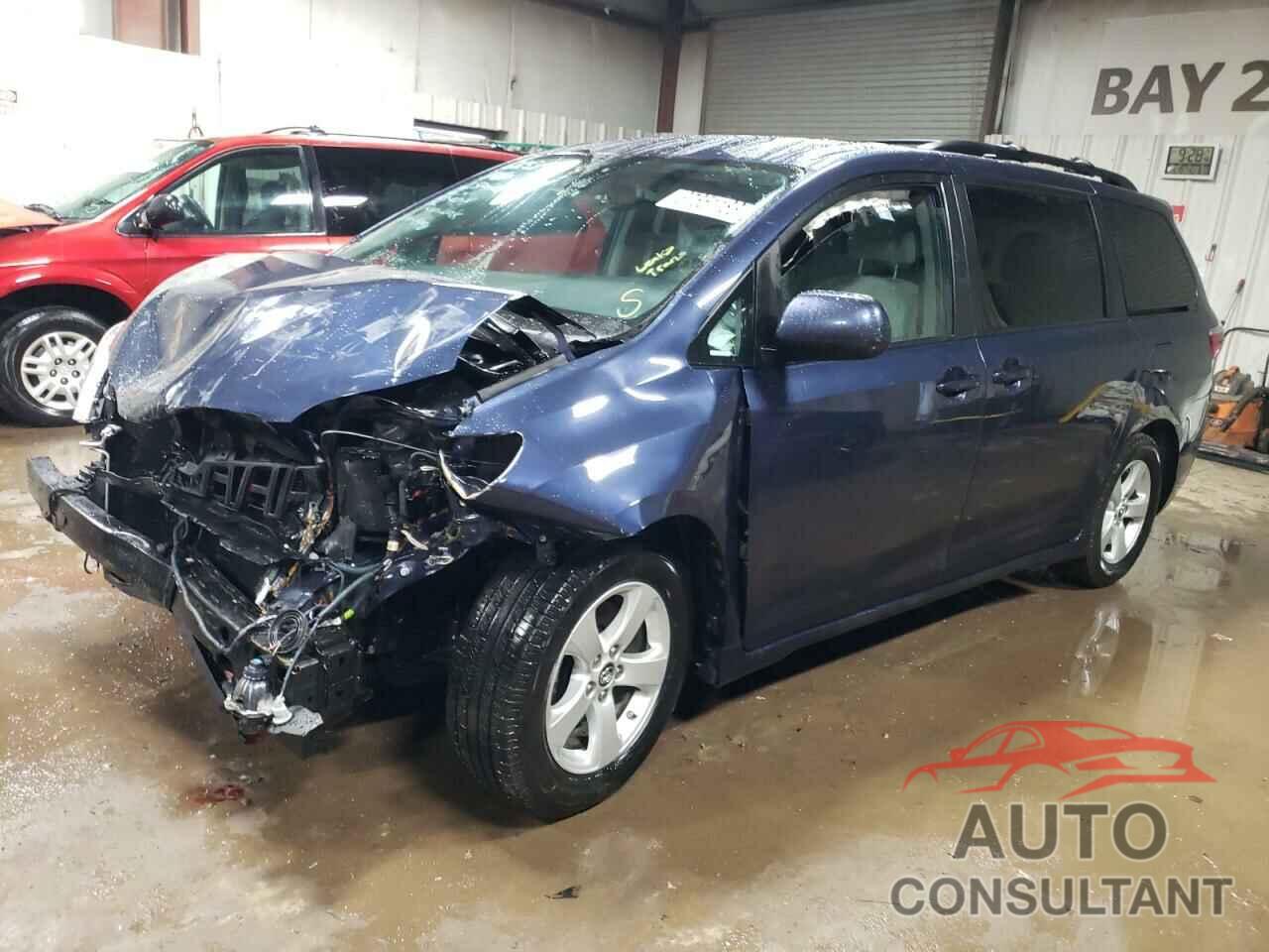 TOYOTA SIENNA 2018 - 5TDKZ3DC4JS915890