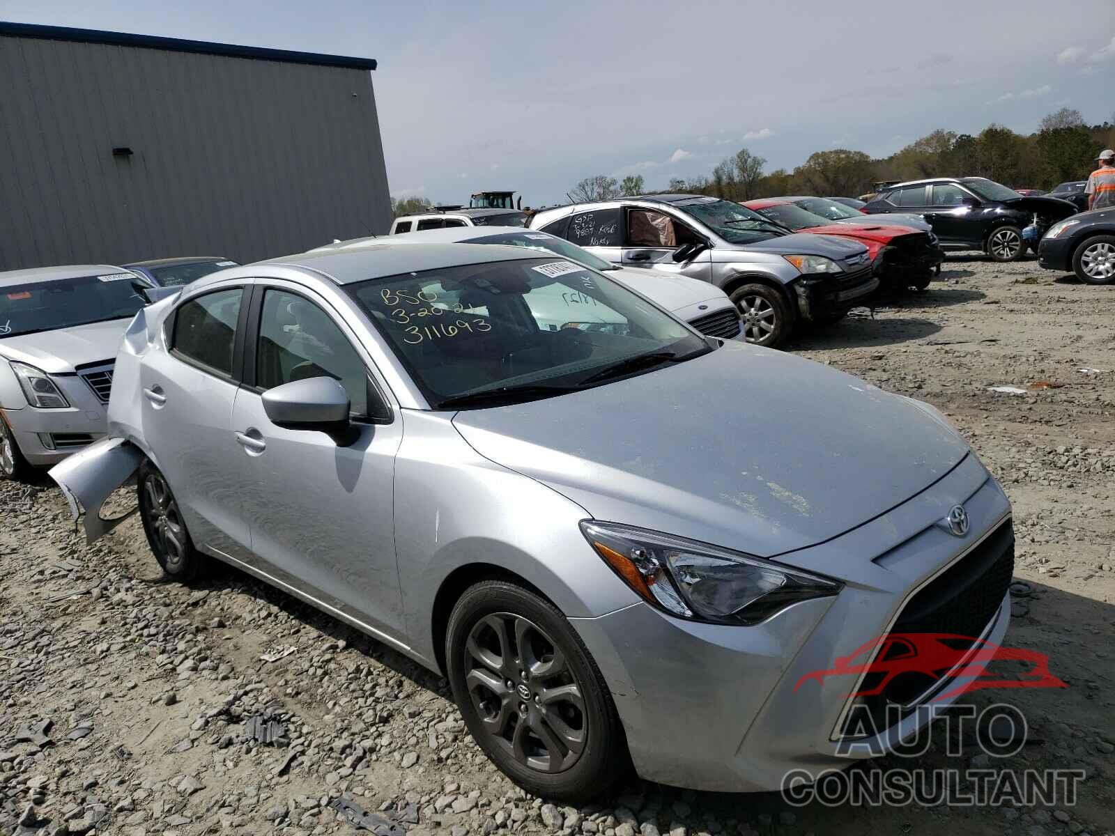 TOYOTA YARIS 2019 - 3MYDLBYV5KY506406