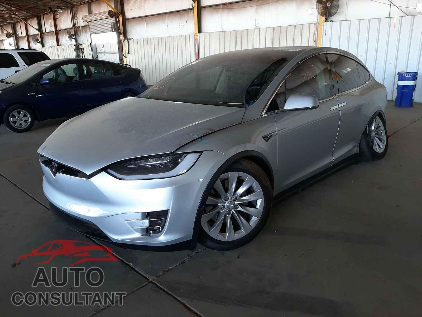 TESLA MODEL X 2018 - 5YJXCDE29JF090467