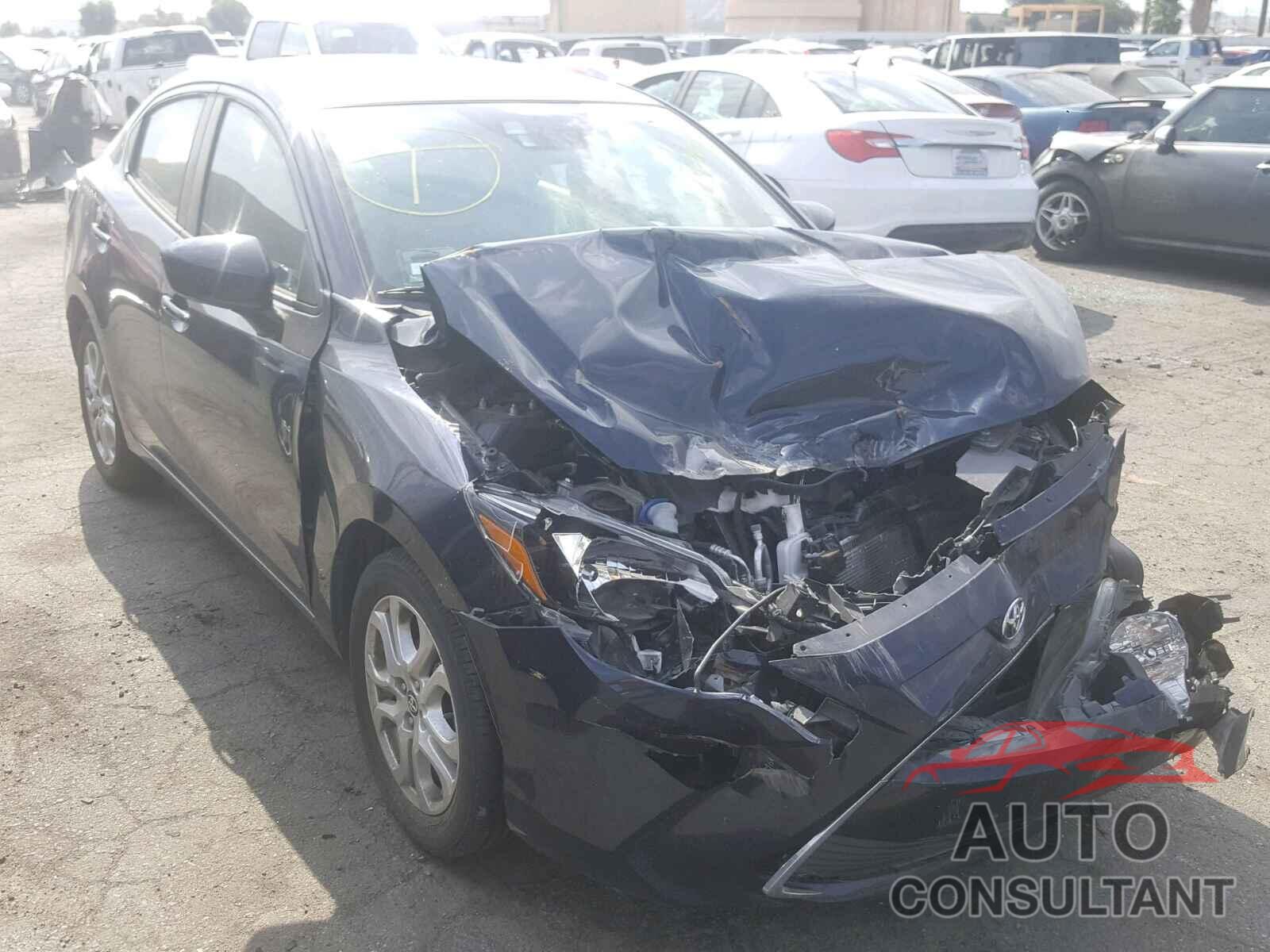 TOYOTA YARIS 2017 - 3MYDLBYV8HY151014