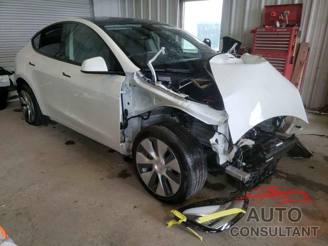 TESLA MODEL Y 2021 - 5YJYGDEE0MF114310